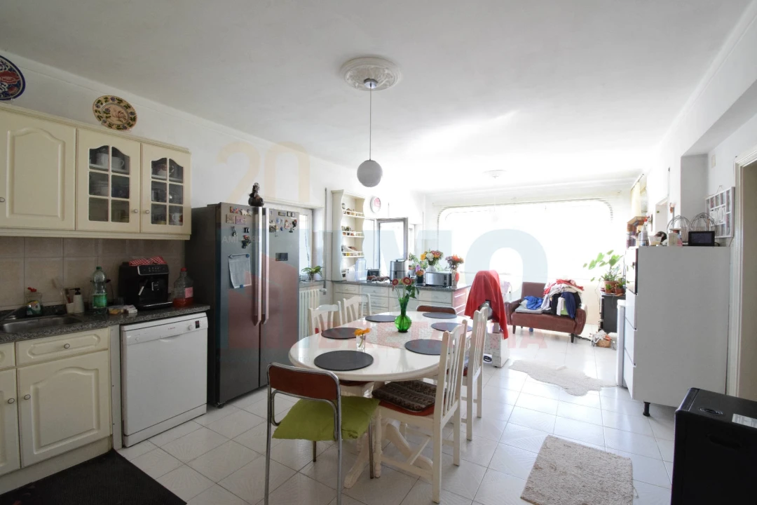 Moradia T5 para Venda em Covilhã e Canhoso Foto 5