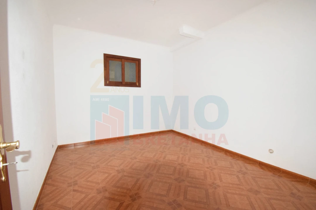 Moradia T5 para Venda em Covilhã e Canhoso Foto 29