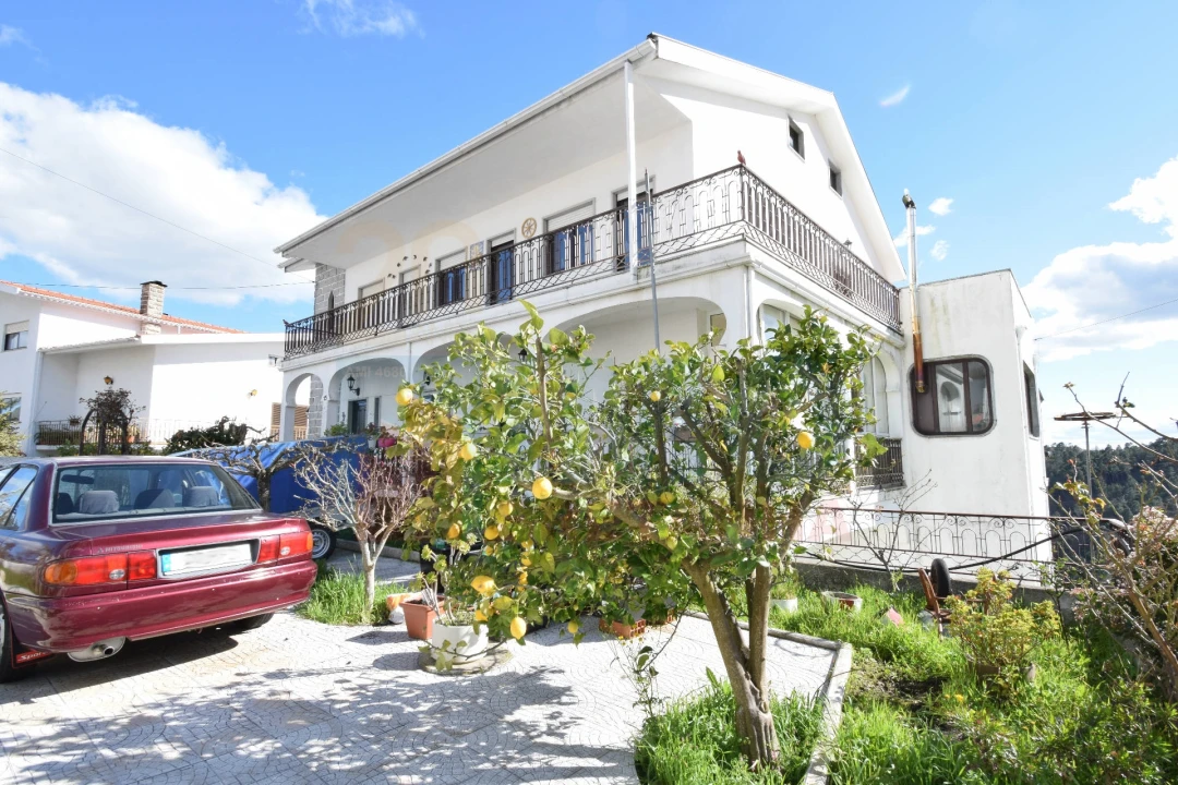 Moradia T5 para Venda em Covilhã e Canhoso Foto 2