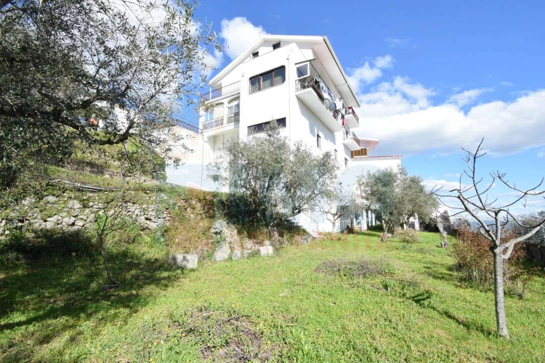 Moradia T5 para Venda em Covilhã e Canhoso Foto 34