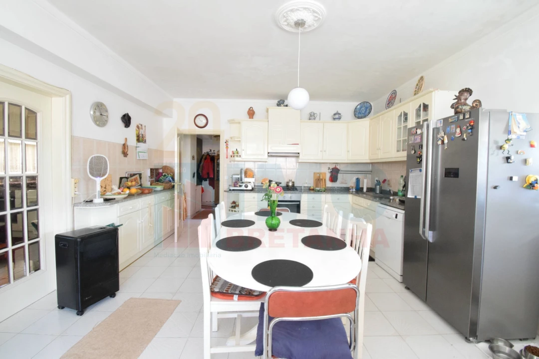 Moradia T5 para Venda em Covilhã e Canhoso Foto 3