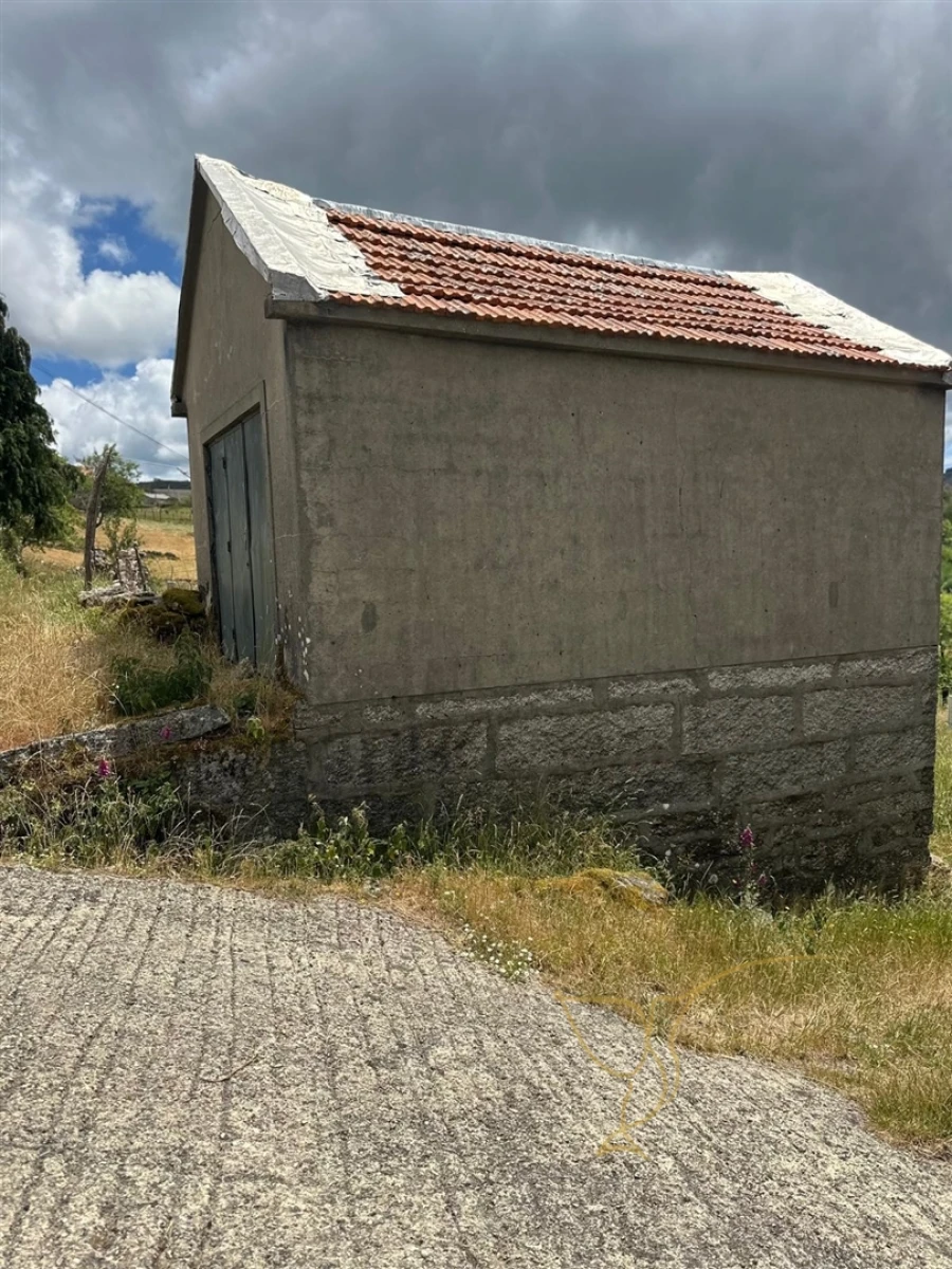 Moradia T3 para Venda em Castro Laboreiro e Lamas de Mouro Foto 21