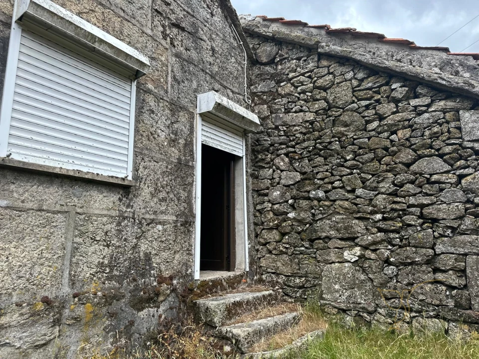 Moradia T3 para Venda em Castro Laboreiro e Lamas de Mouro Foto 5