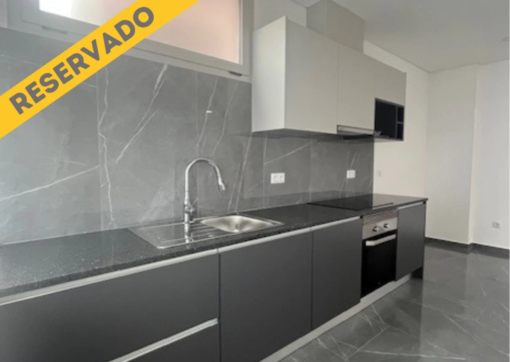Apartamento T2 para Venda em Viseu Foto 1
