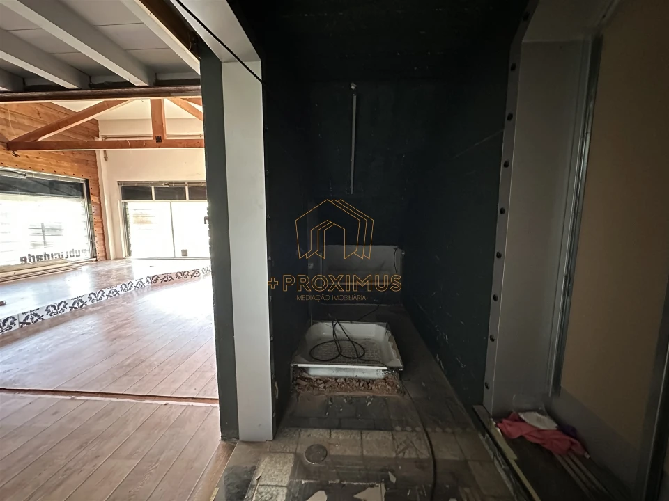 Loja para Venda em Buarcos Foto 16