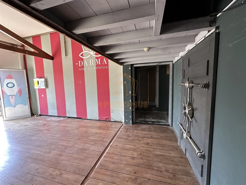 Loja para Venda em Buarcos Foto 10