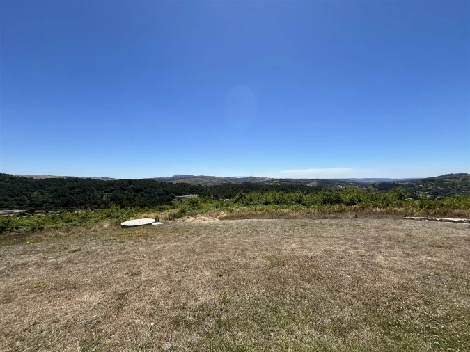 Moradia T3 para Venda em Castro Daire Foto 31