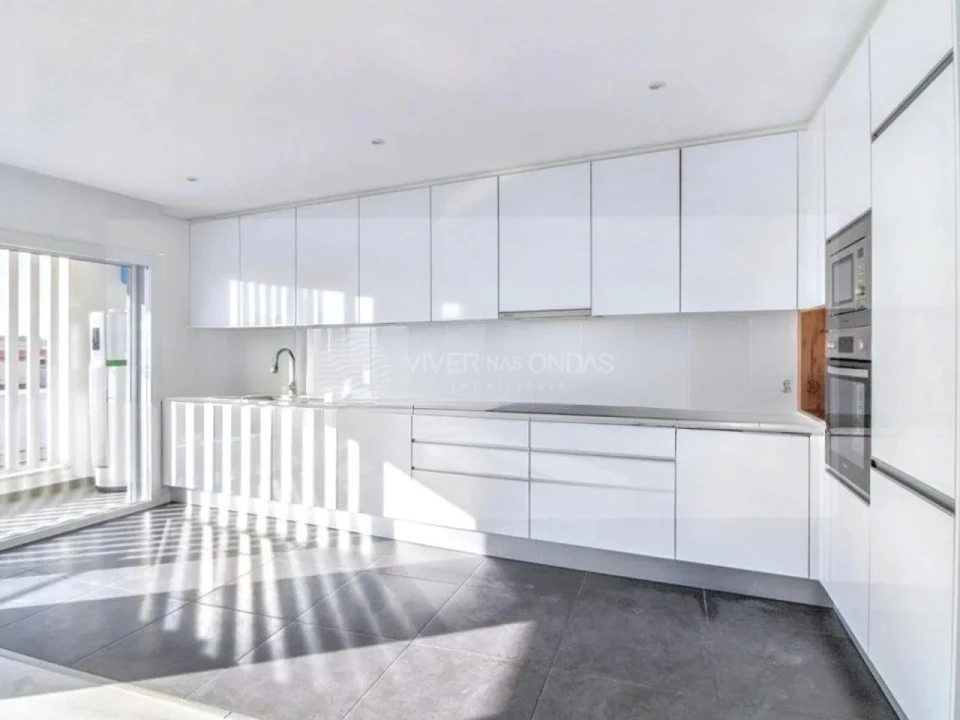 Apartamento T1 para Venda em Corroios Foto 2