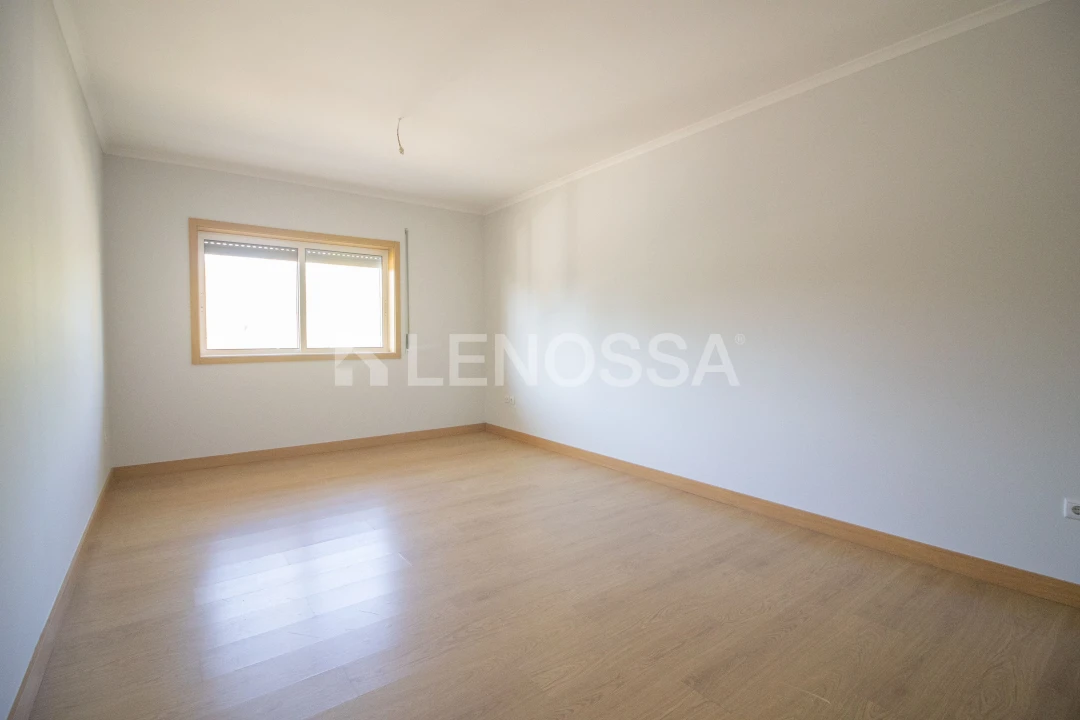 Apartamento T3 para Venda em Santa Maria da Feira, Travanca, Sanfins e Espargo Foto 4