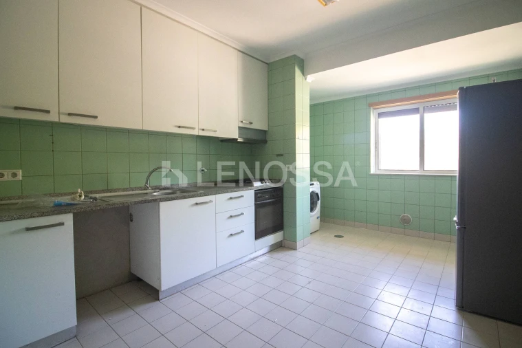 Apartamento T3 para Venda em Santa Maria da Feira, Travanca, Sanfins e Espargo Foto 6