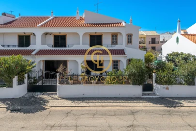Moradia T4 para Venda em Faro (Sé e São Pedro)