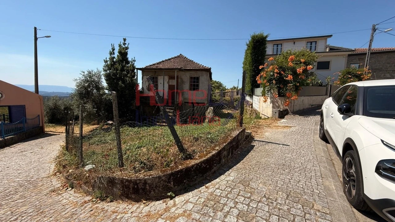 Moradia T2 para Venda em Cavernães Foto 7