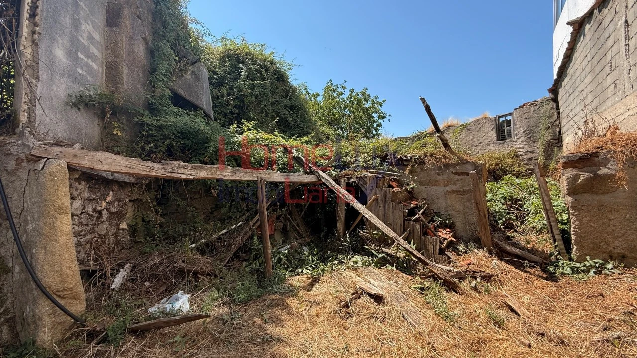 Moradia T2 para Venda em Cavernães Foto 13