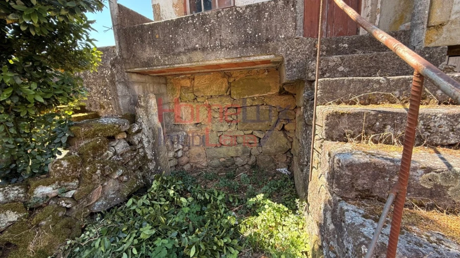 Moradia T2 para Venda em Cavernães Foto 18