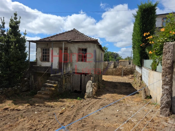 Moradia T2 para Venda em Cavernães Foto 26