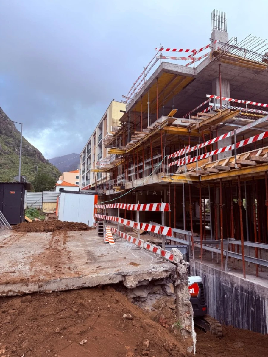 Apartamento T1 para Venda em Ribeira Brava Foto 23