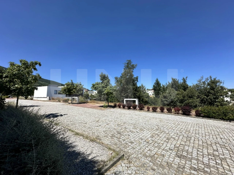 Terreno para Venda em Teixoso e Sarzedo Foto 7