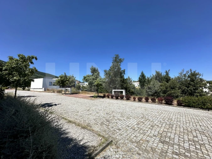 Terreno para Venda em Teixoso e Sarzedo Foto 7