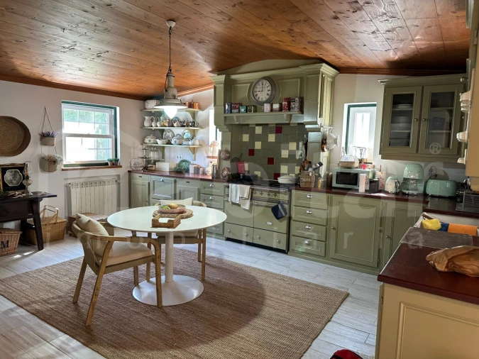 Moradia T4 para Arrendamento em Santo Estêvão Foto 13