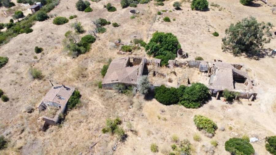 Terreno para Venda em Bensafrim e Barão de São João Foto 3
