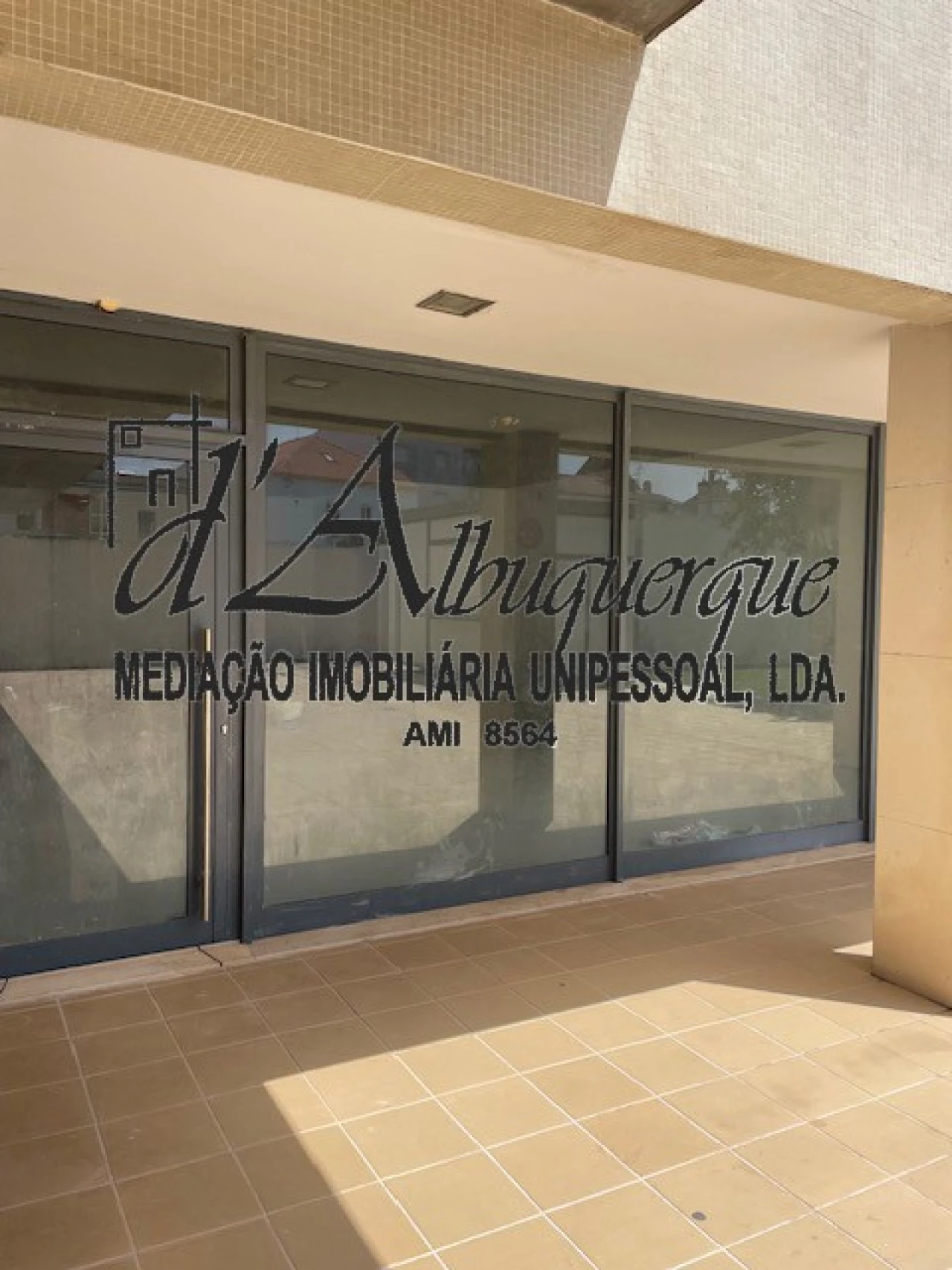 Loja para Arrendamento em Ponte de Sor, Tramaga e Vale de Açor Foto 1