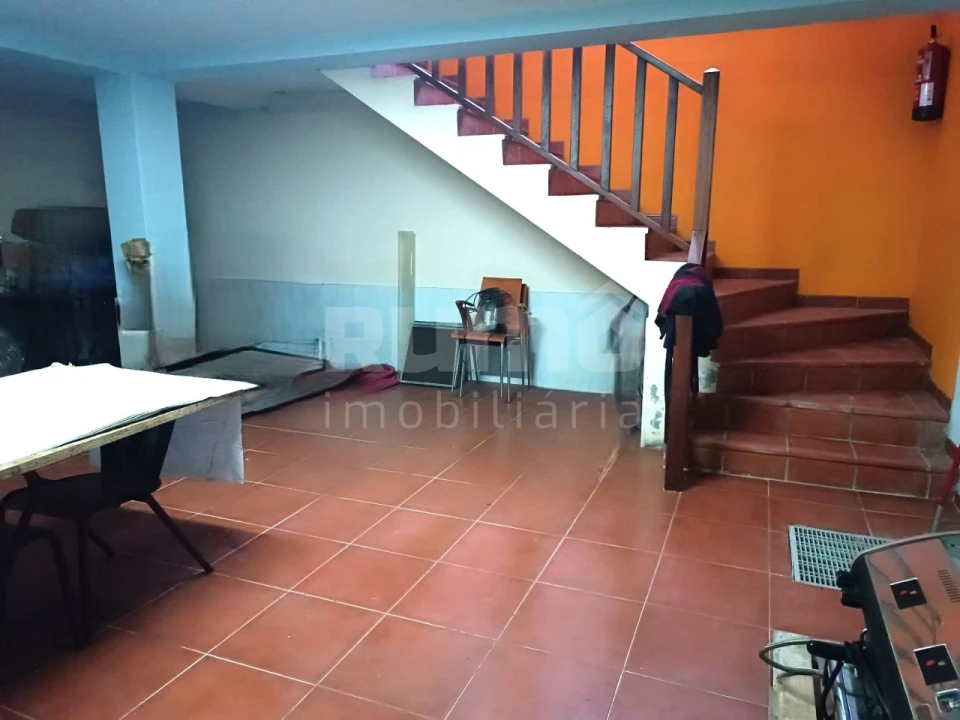 Negócio para Venda em Santa Marta de Portuzelo Foto 12