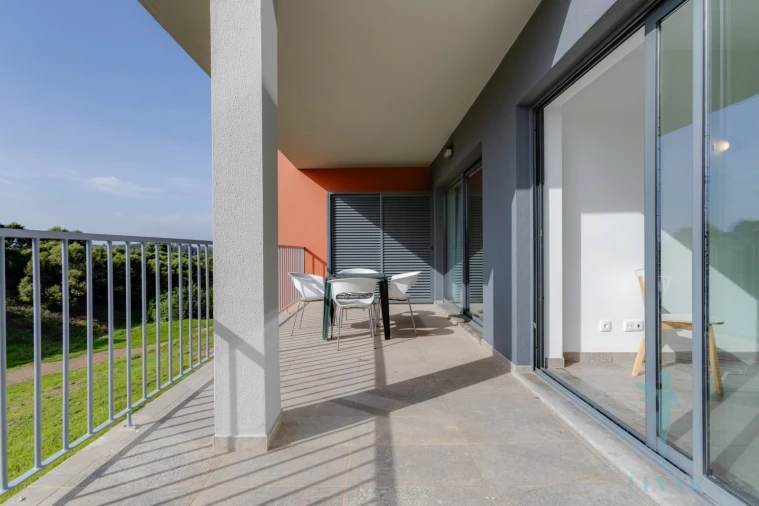 Apartamento T2 para Venda em Odiaxere Foto 4