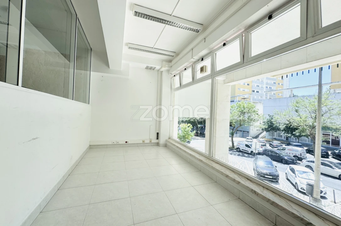 Escritório para Arrendamento em Penha de França Foto 6