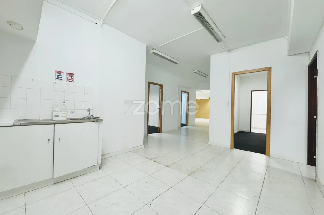 Escritório para Arrendamento em Penha de França Foto 23