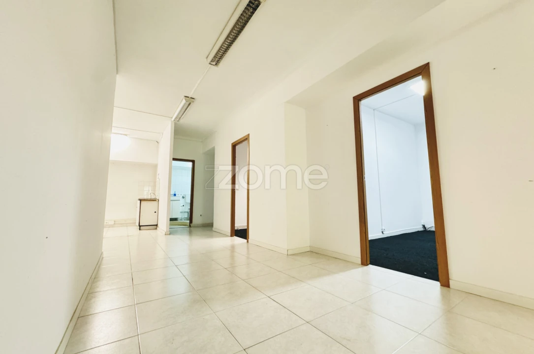 Escritório para Arrendamento em Penha de França Foto 17