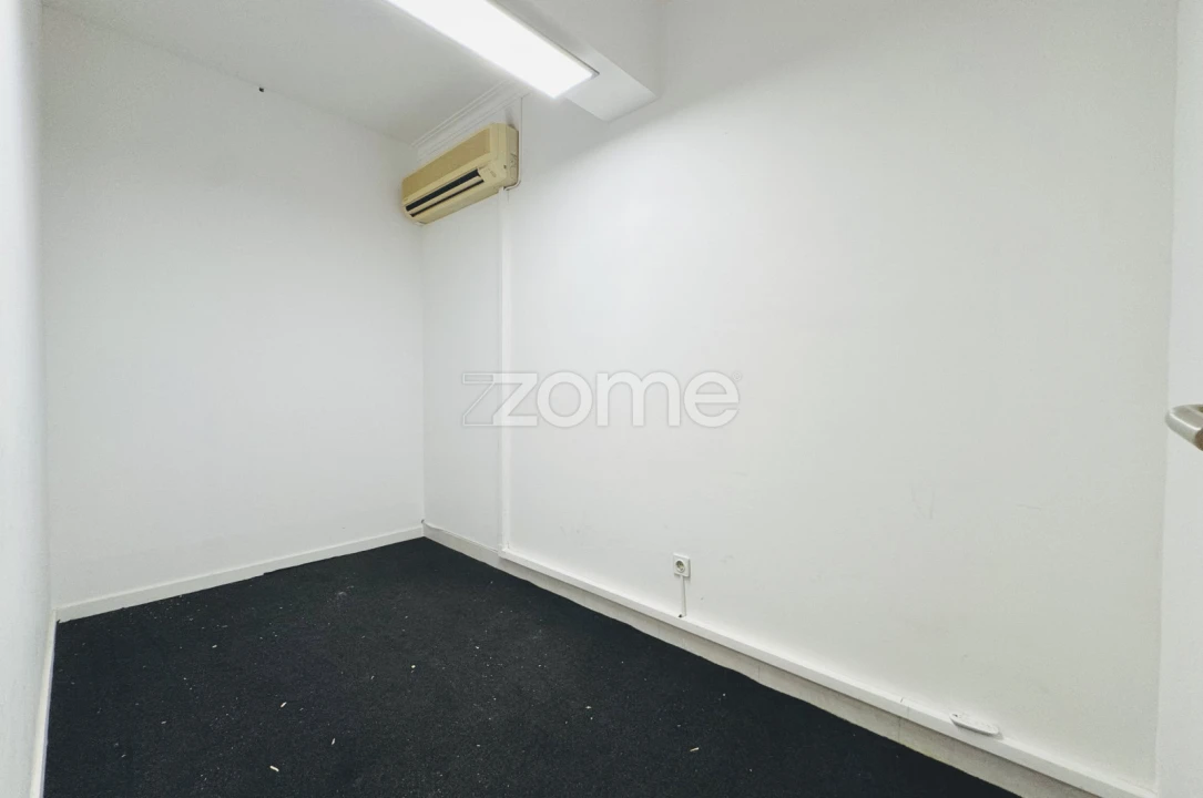 Escritório para Arrendamento em Penha de França Foto 9