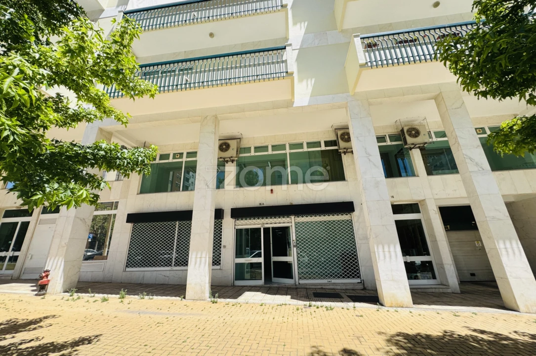 Escritório para Arrendamento em Penha de França Foto 29
