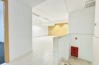 Escritório para Arrendamento em Penha de França