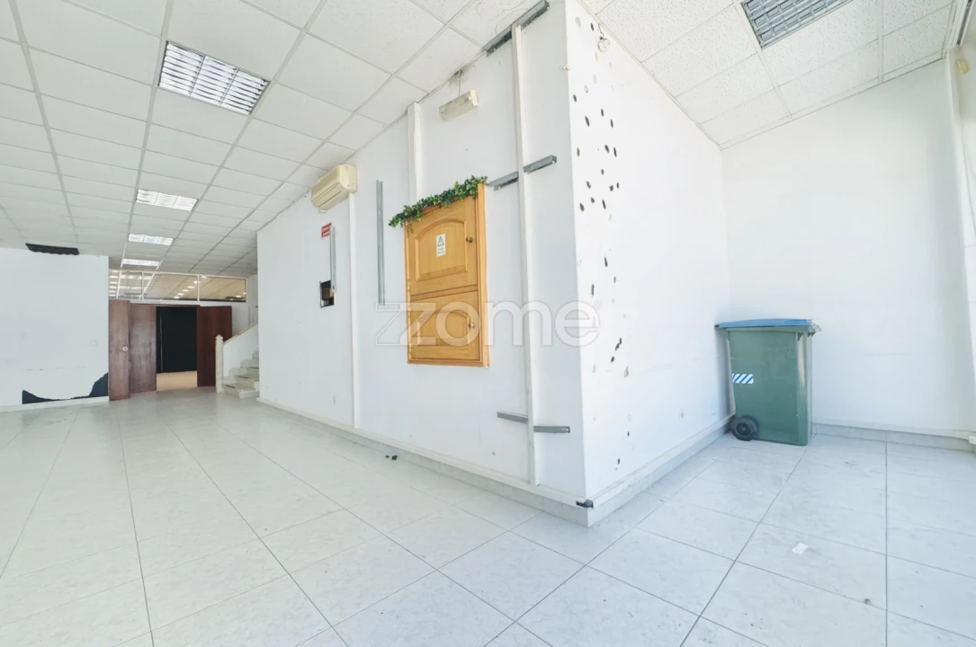 Escritório para Arrendamento em Penha de França Foto 33