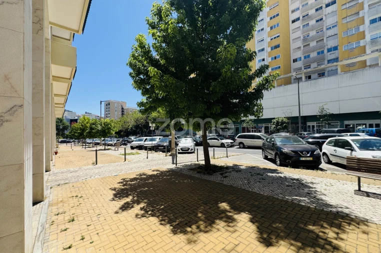 Escritório para Arrendamento em Penha de França Foto 34