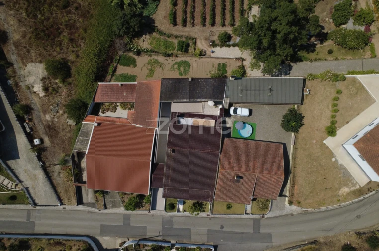 Moradia T5 para Venda em Antuzede e Vil de Matos Foto 54