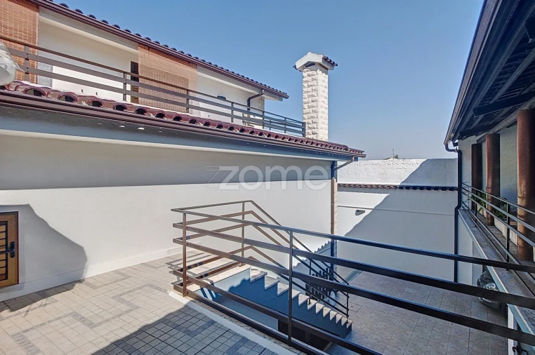 Moradia T5 para Venda em Antuzede e Vil de Matos Foto 39