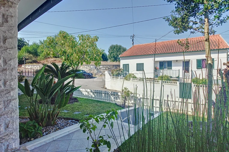 Moradia T5 para Venda em Antuzede e Vil de Matos Foto 42