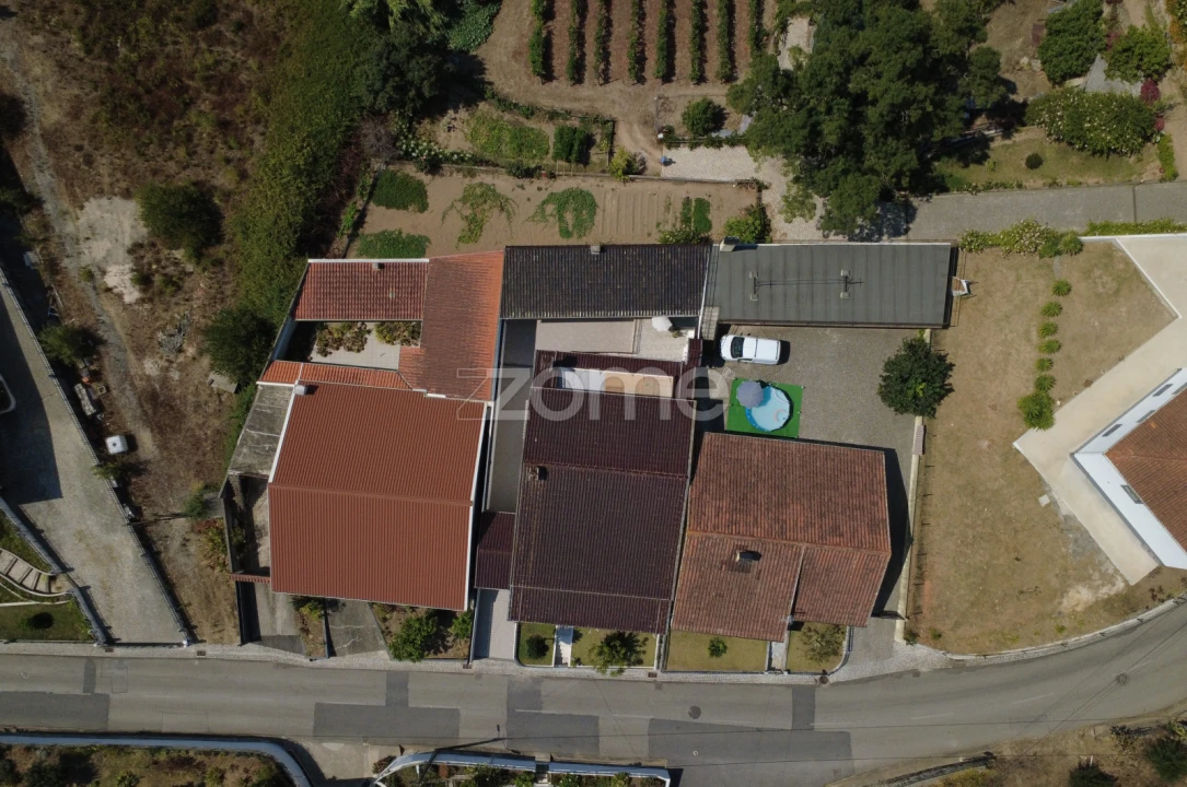 Moradia T5 para Venda em Antuzede e Vil de Matos Foto 54