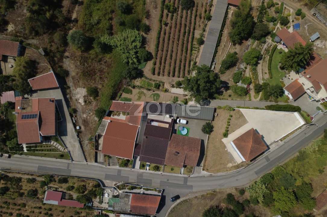 Moradia T5 para Venda em Antuzede e Vil de Matos Foto 55