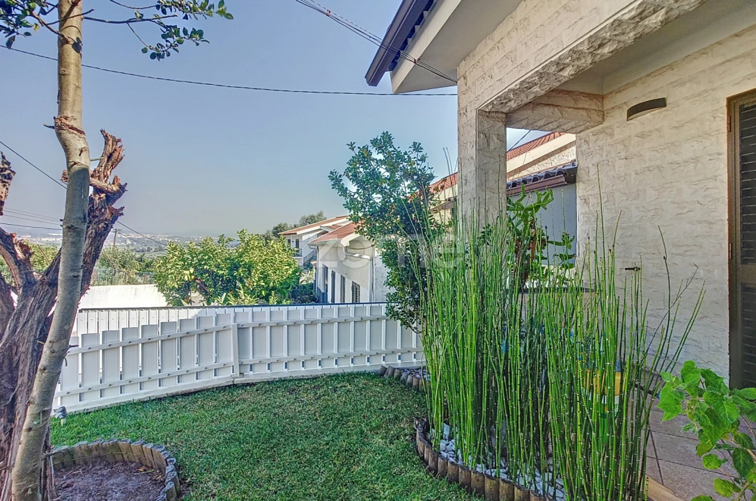 Moradia T5 para Venda em Antuzede e Vil de Matos Foto 6