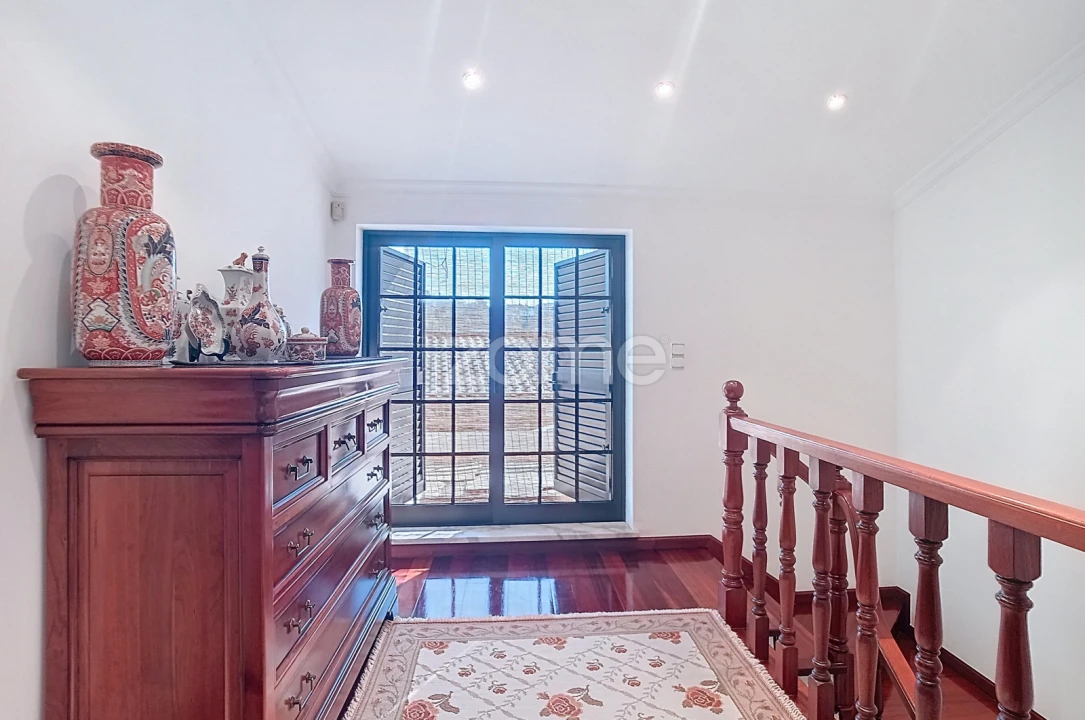 Moradia T5 para Venda em Antuzede e Vil de Matos Foto 24