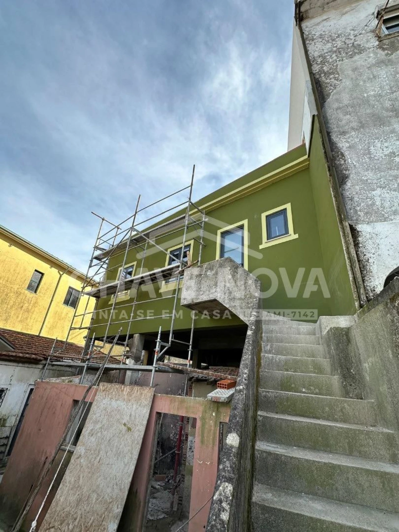 Prédio para Venda em Mafamude e Vilar do Paraíso Foto 2