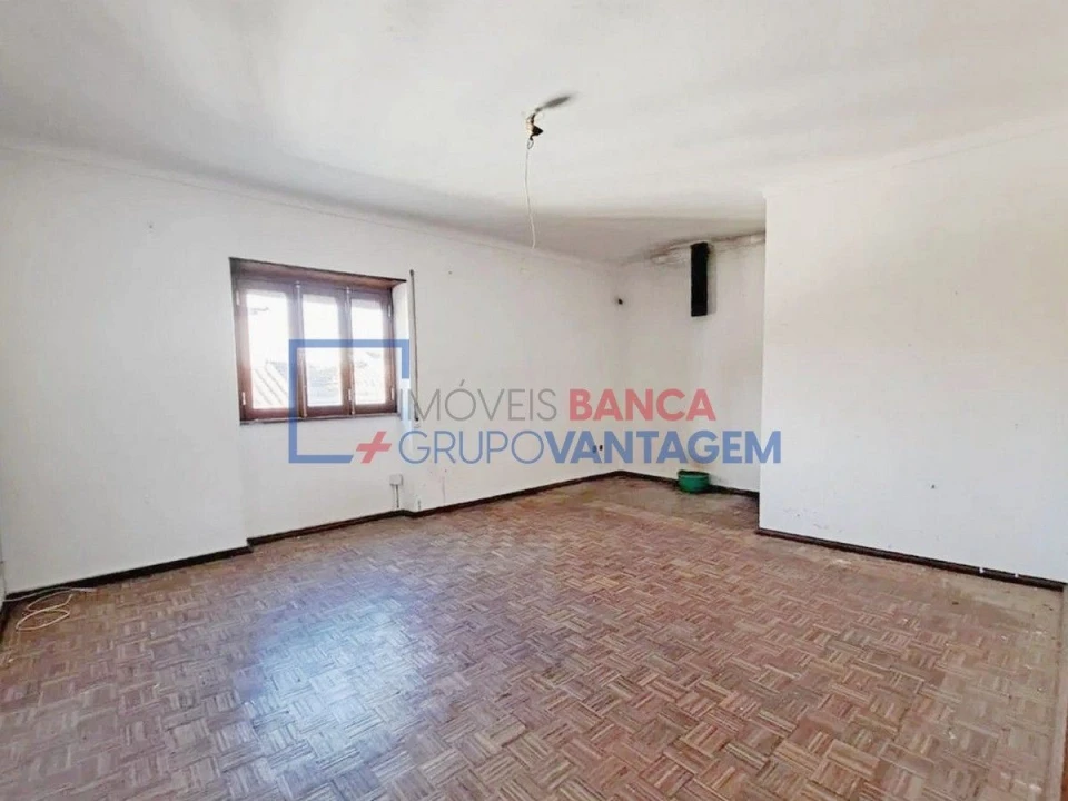 Moradia T3 para Venda em Vila Nova da Baronia Foto 6