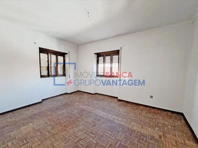 Moradia T3 para Venda em Vila Nova da Baronia Foto 8