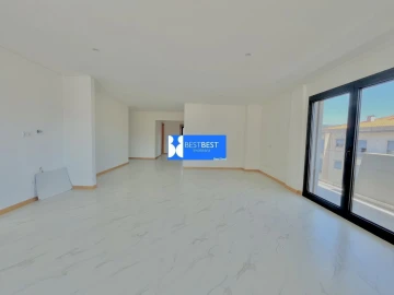 Apartamento T3 para Venda em Arco de Baúlhe e Vila Nune