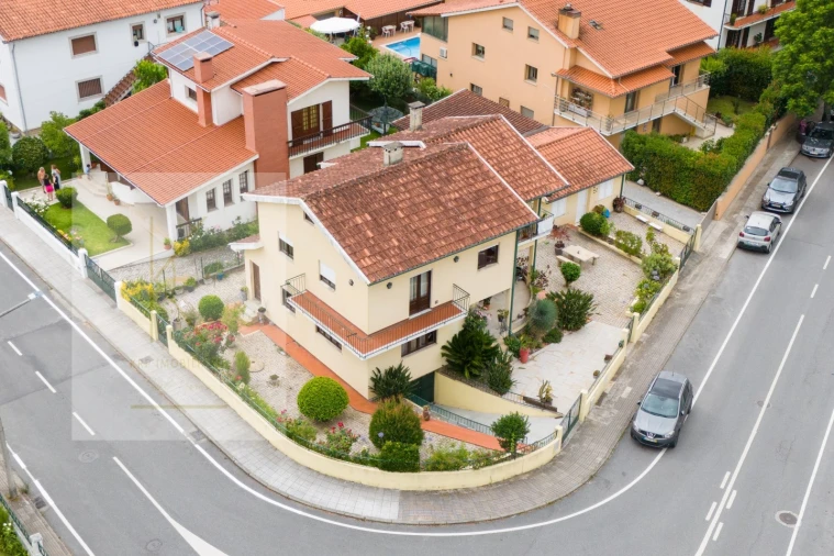 Moradia T4 para Venda em Arca e Ponte de Lima Foto 2