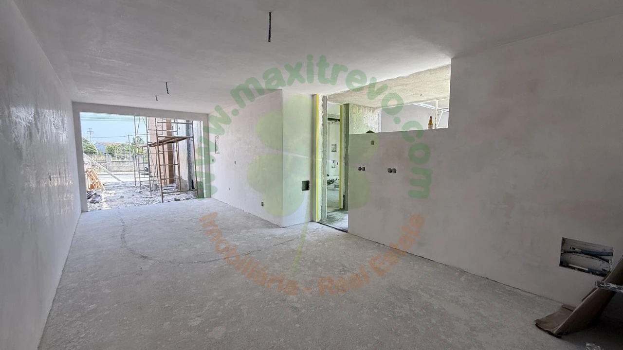 Moradia T3 para Venda em Corroios Foto 11