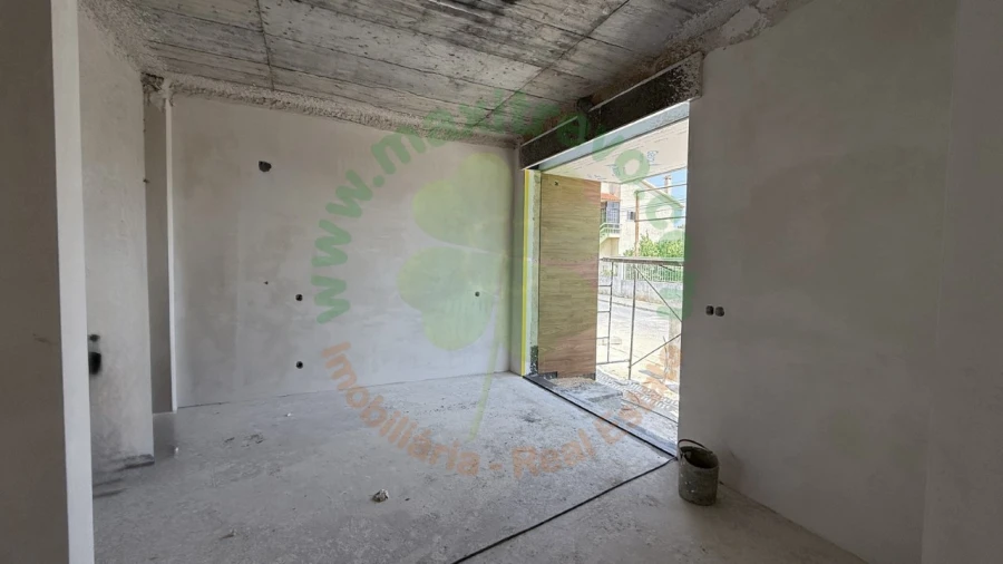 Moradia T3 para Venda em Corroios Foto 7