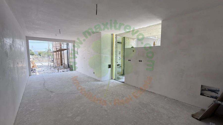 Moradia T3 para Venda em Corroios Foto 11